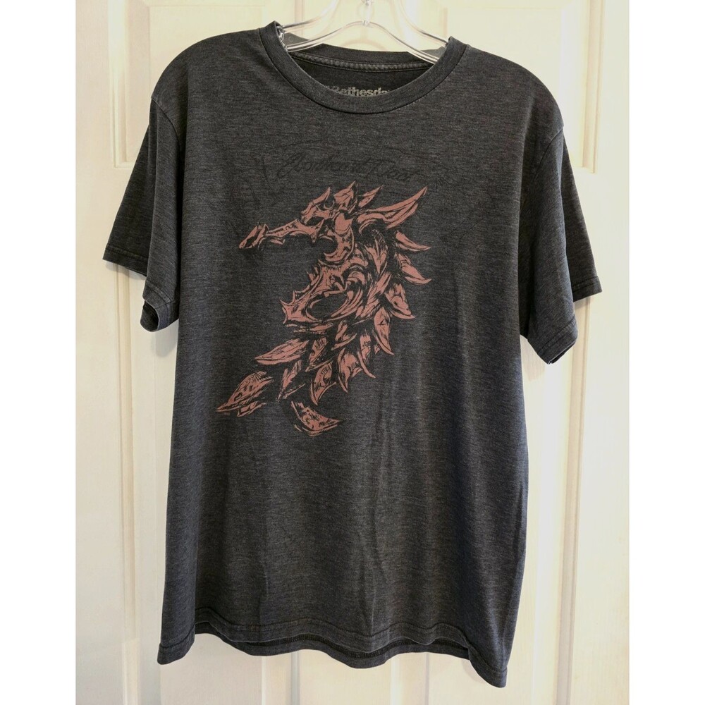 Bethesda Skyrim Dragon Graphic T Shirt Gray Mens Medium Fantasy Video Game Tee
